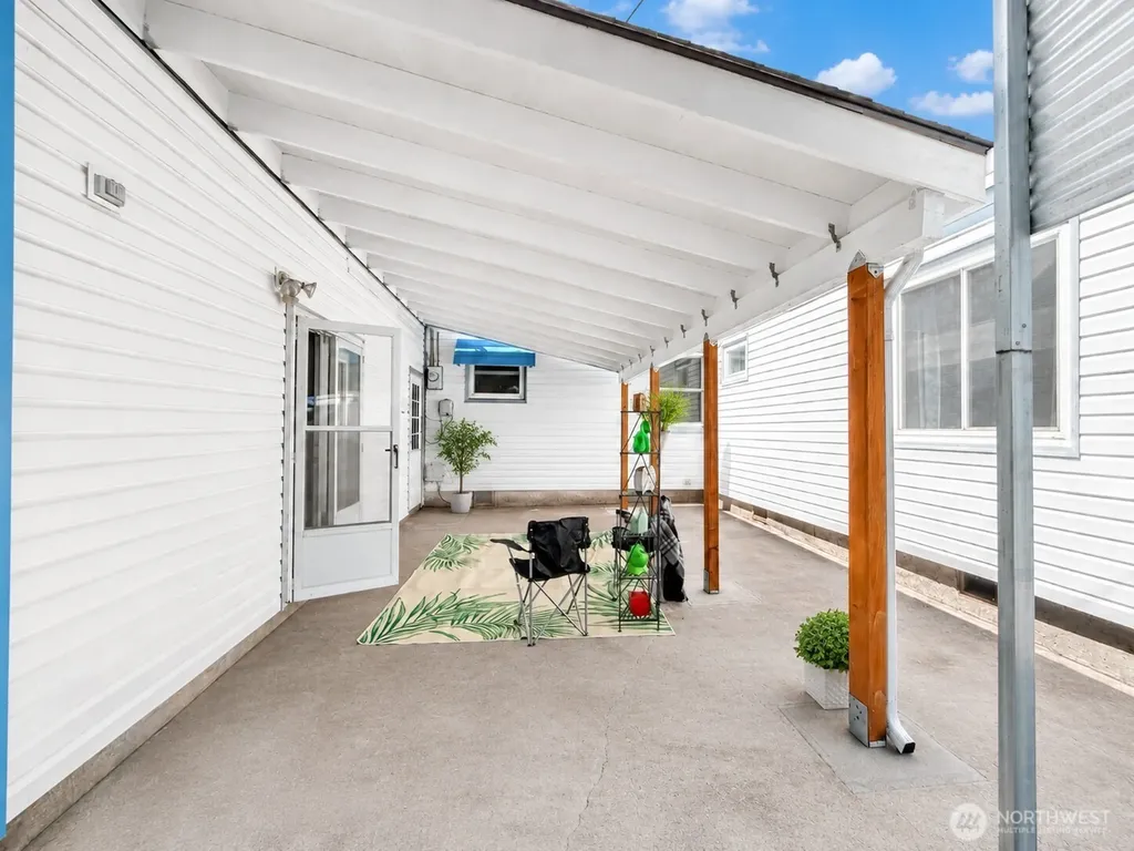 566 25th Avenue Longview WA 98632