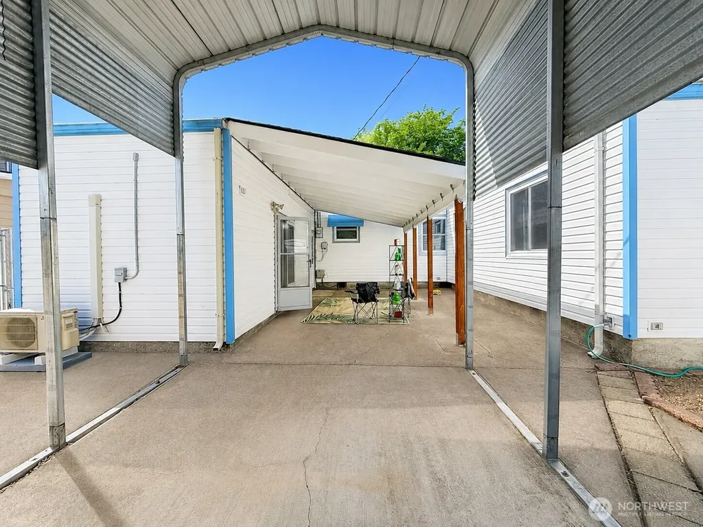 566 25th Avenue Longview WA 98632