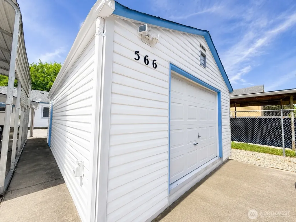 566 25th Avenue Longview WA 98632