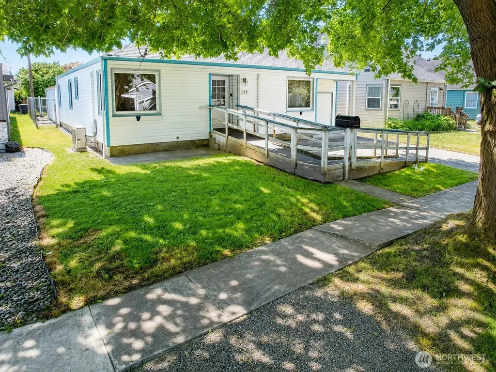 566 25th Avenue Longview WA 98632