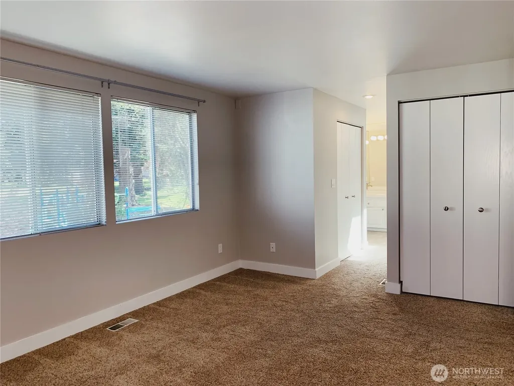 8022 118th Court NE Kirkland WA 98033