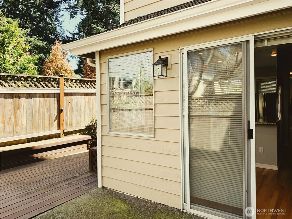 8022 118th Court NE Kirkland WA 98033