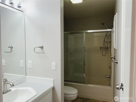 8022 118th Court NE Kirkland WA 98033