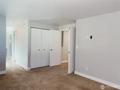 8022 118th Court NE Kirkland WA 98033