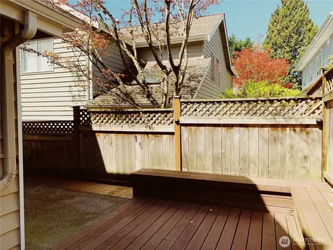8022 118th Court NE Kirkland WA 98033