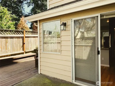 8022 118th Court NE Kirkland WA 98033