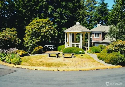 8022 118th Court NE Kirkland WA 98033