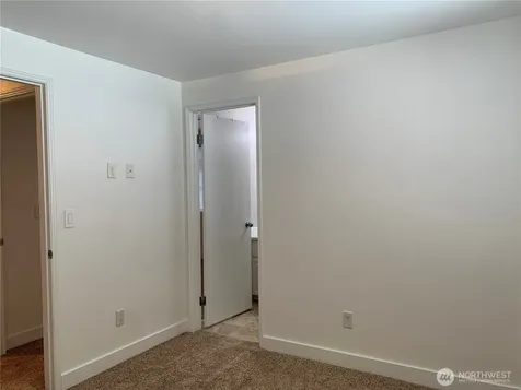 8022 118th Court NE Kirkland WA 98033