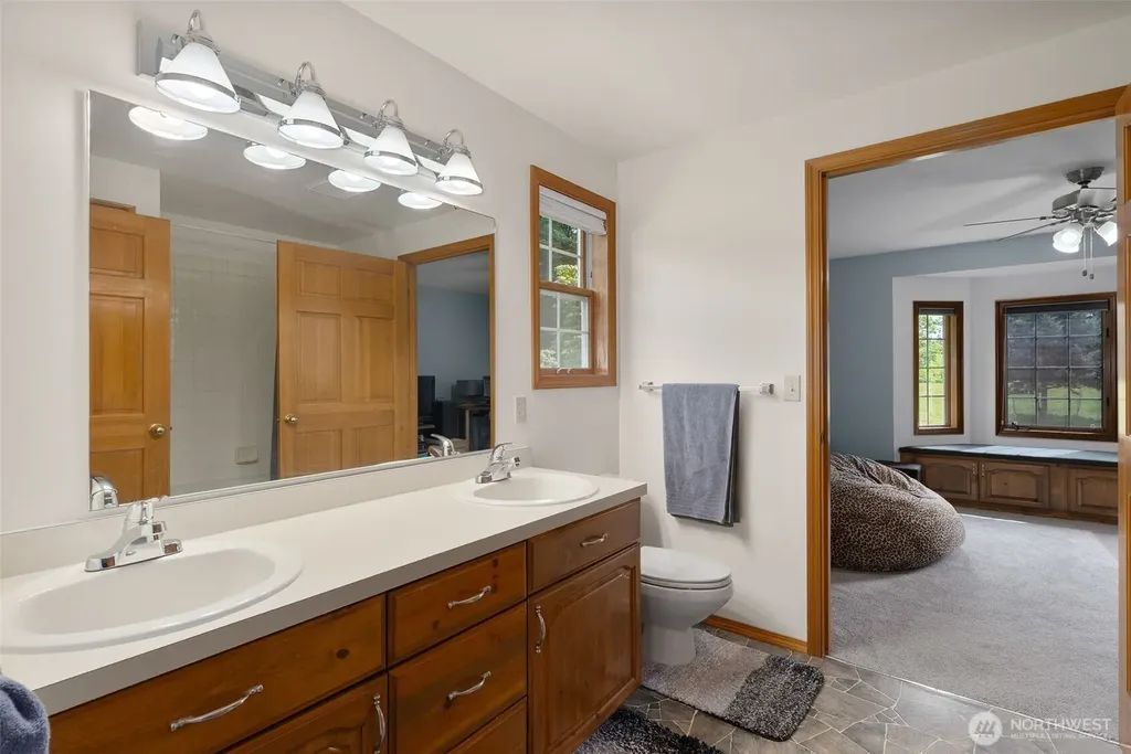 8711 Steamboat Island Road NW Olympia WA 98502