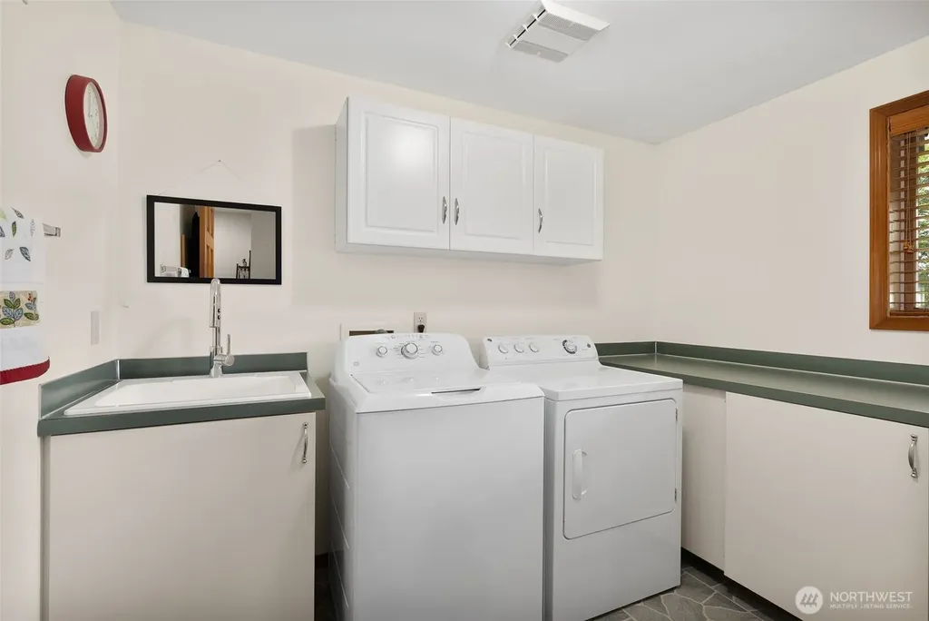8711 Steamboat Island Road NW Olympia WA 98502