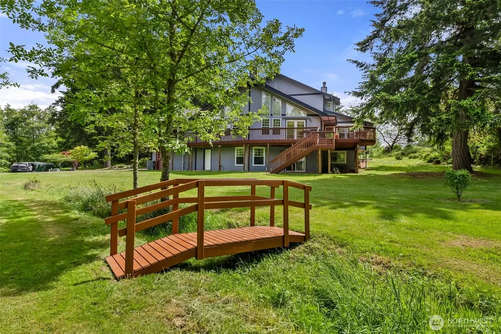 8711 Steamboat Island Road NW Olympia WA 98502