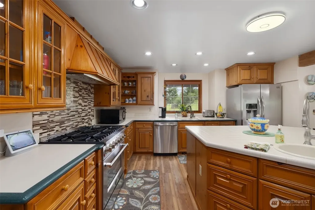 8711 Steamboat Island Road NW Olympia WA 98502