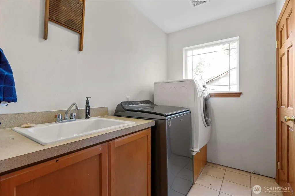 20310 Larita Drive E Bonney Lake WA 98391