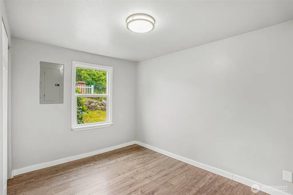3319 E Grandview Avenue Tacoma WA 98404