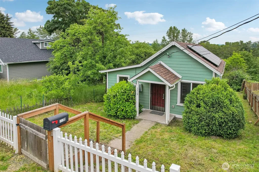 3319 E Grandview Avenue Tacoma WA 98404