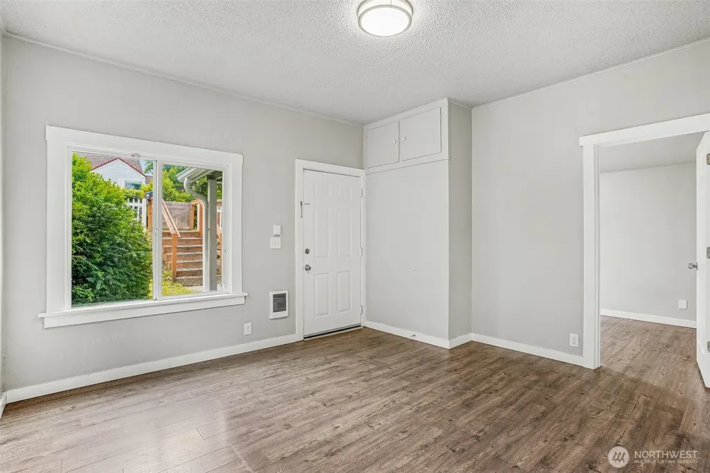 3319 E Grandview Avenue Tacoma WA 98404