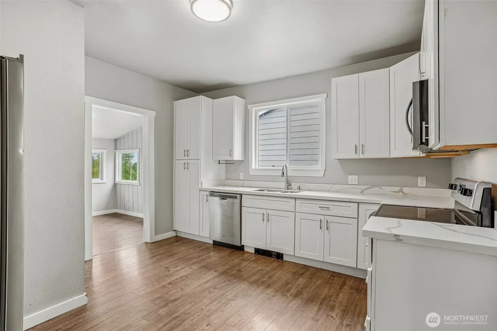 3319 E Grandview Avenue Tacoma WA 98404