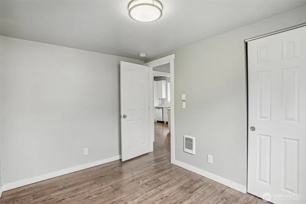 3319 E Grandview Avenue Tacoma WA 98404