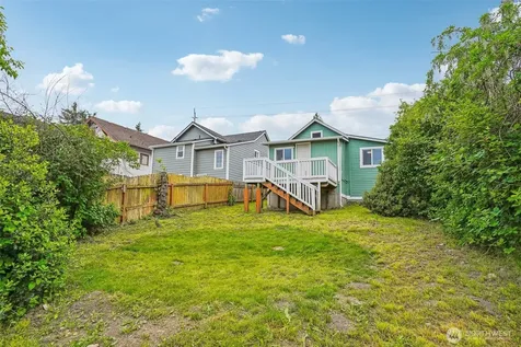 3319 E Grandview Avenue Tacoma WA 98404