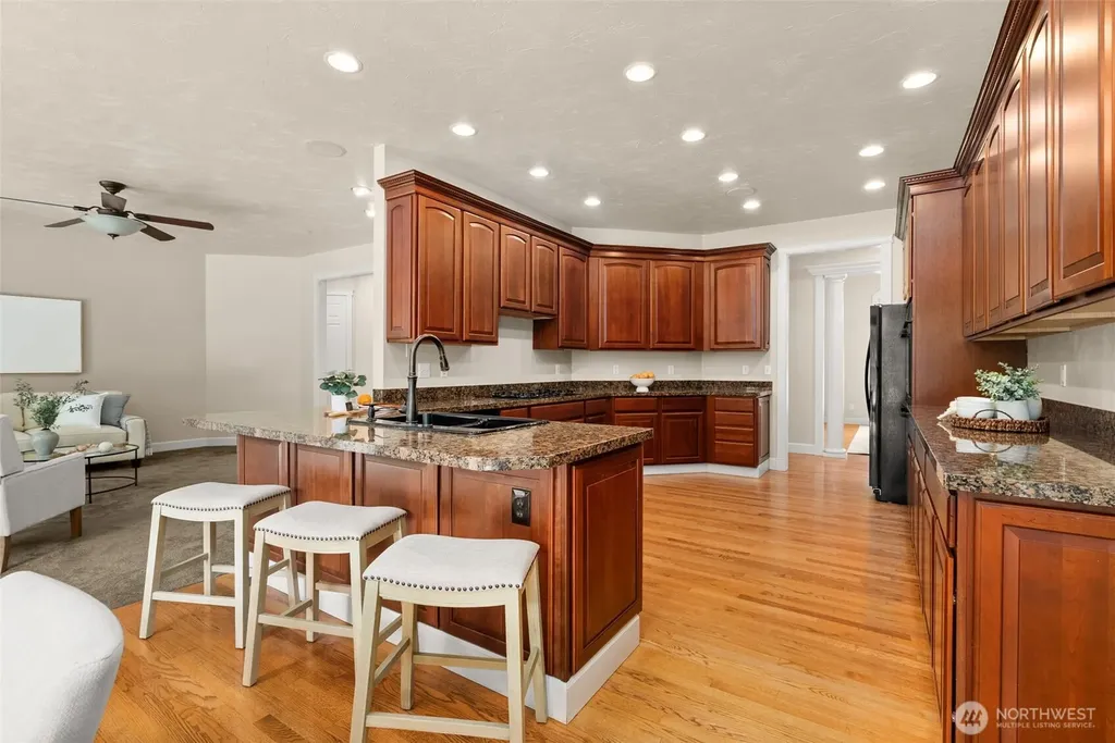 7841 Canterwood Drive SE Olympia WA 98513