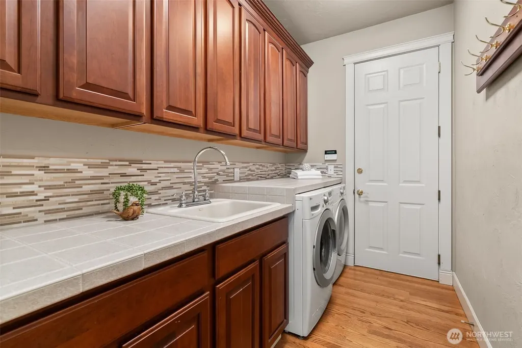 7841 Canterwood Drive SE Olympia WA 98513