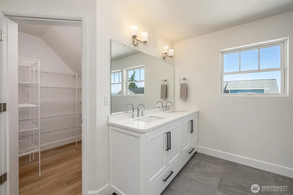 2916 K Avenue Anacortes WA 98221
