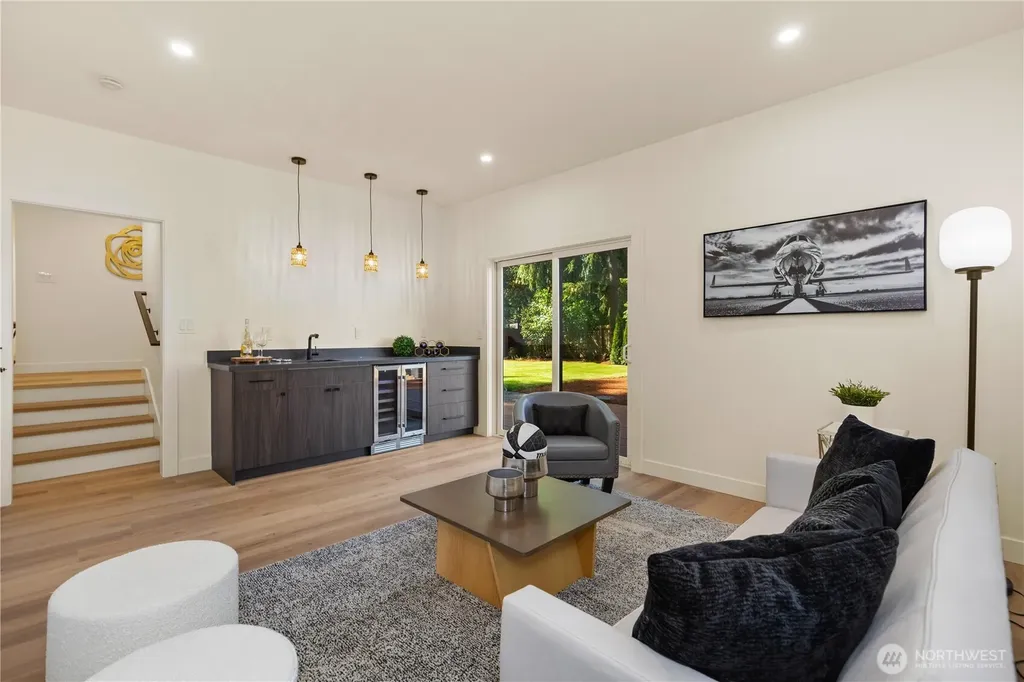 16142 SE 42nd Place Bellevue WA 98006