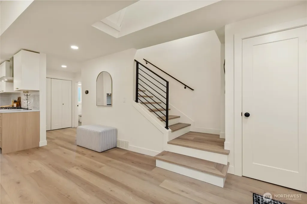 16142 SE 42nd Place Bellevue WA 98006