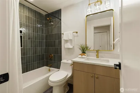 16142 SE 42nd Place Bellevue WA 98006