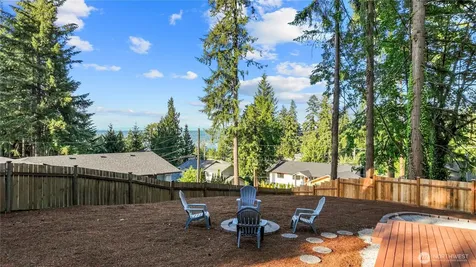 16142 SE 42nd Place Bellevue WA 98006