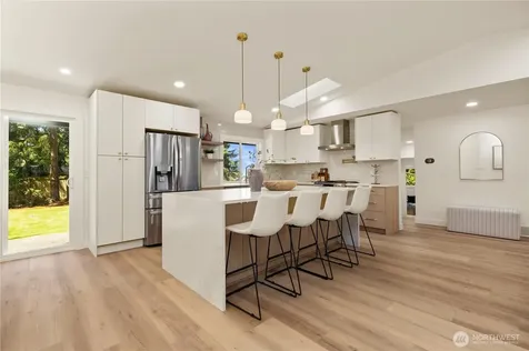 16142 SE 42nd Place Bellevue WA 98006