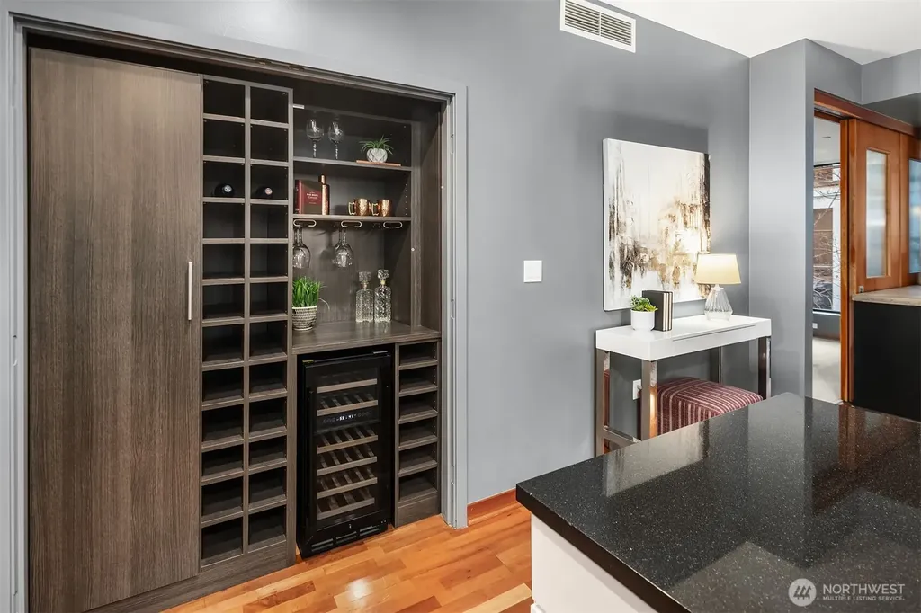 2716 Elliott Avenue Seattle WA 98121