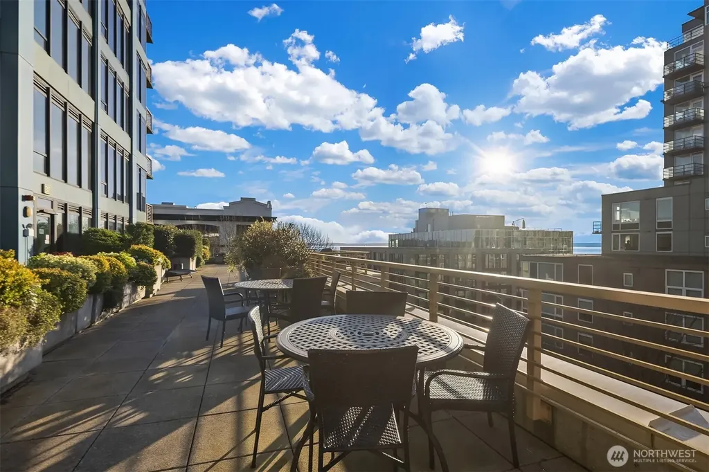 2716 Elliott Avenue Seattle WA 98121