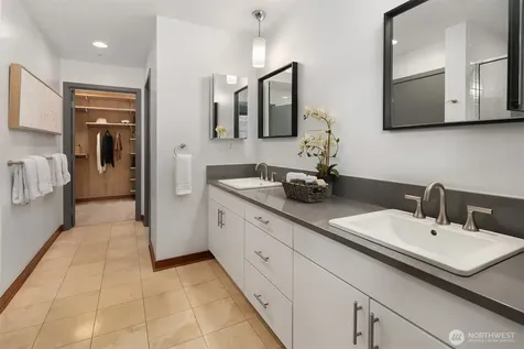 2716 Elliott Avenue Seattle WA 98121