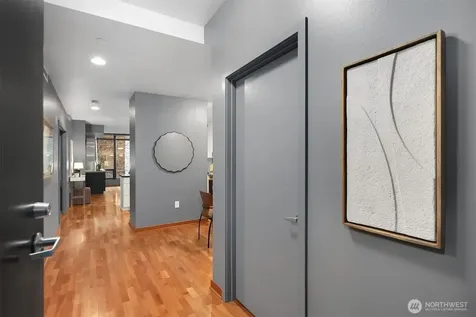 2716 Elliott Avenue Seattle WA 98121
