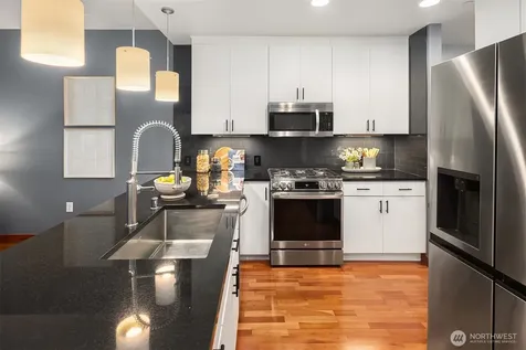 2716 Elliott Avenue Seattle WA 98121