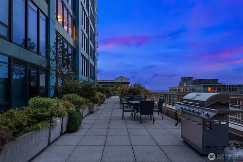 2716 Elliott Avenue Seattle WA 98121