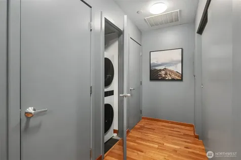 2716 Elliott Avenue Seattle WA 98121