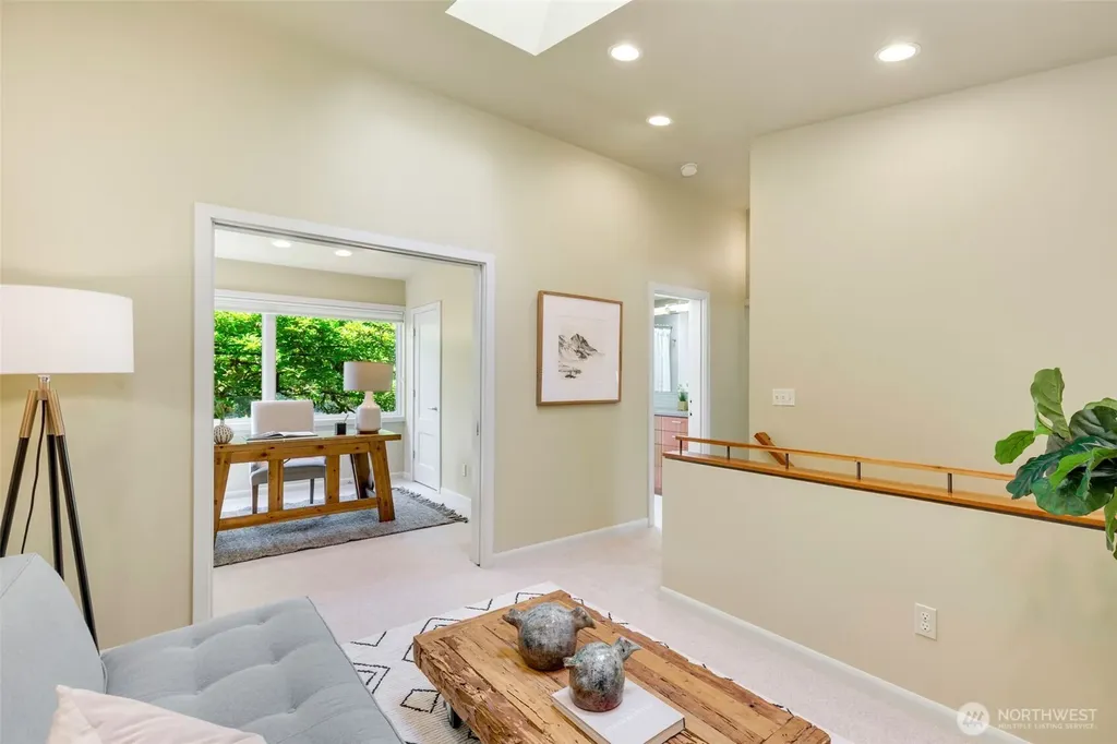 3815 E Mcgraw Street Seattle WA 98112