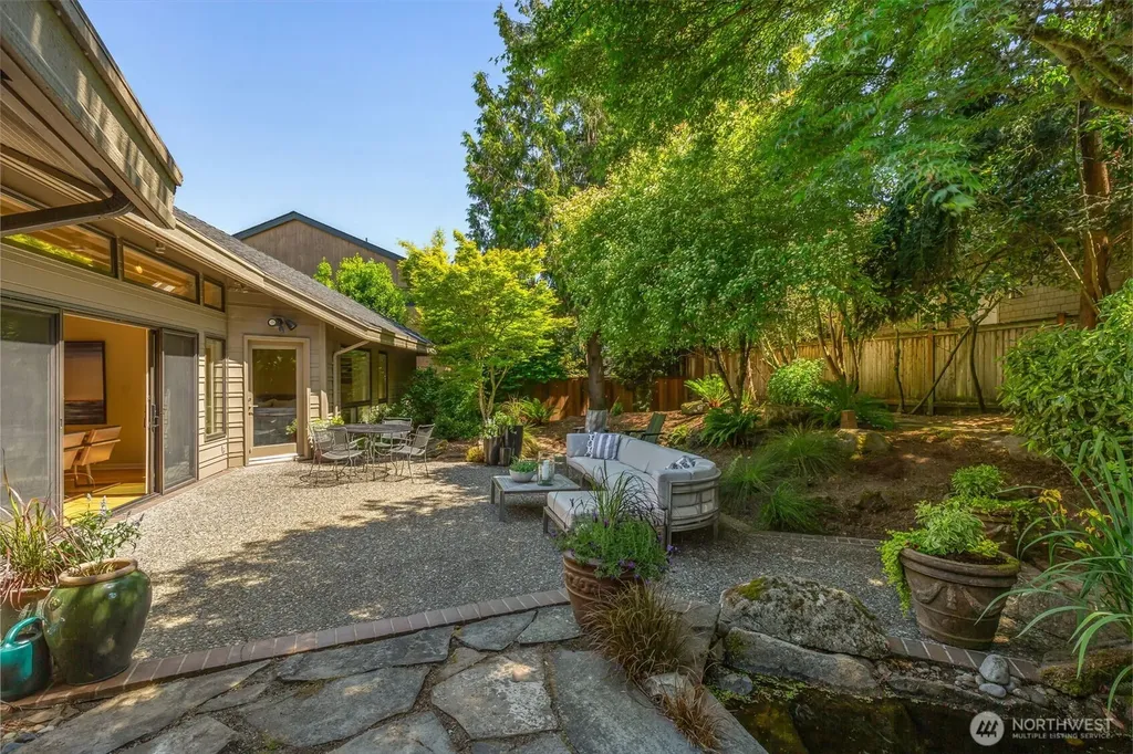 3815 E Mcgraw Street Seattle WA 98112