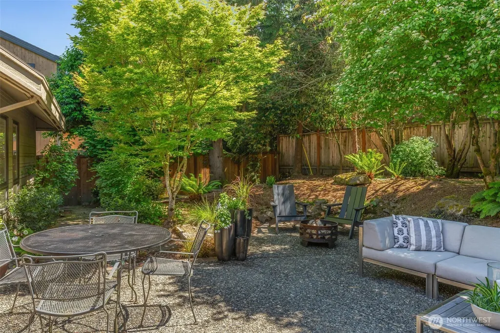 3815 E Mcgraw Street Seattle WA 98112