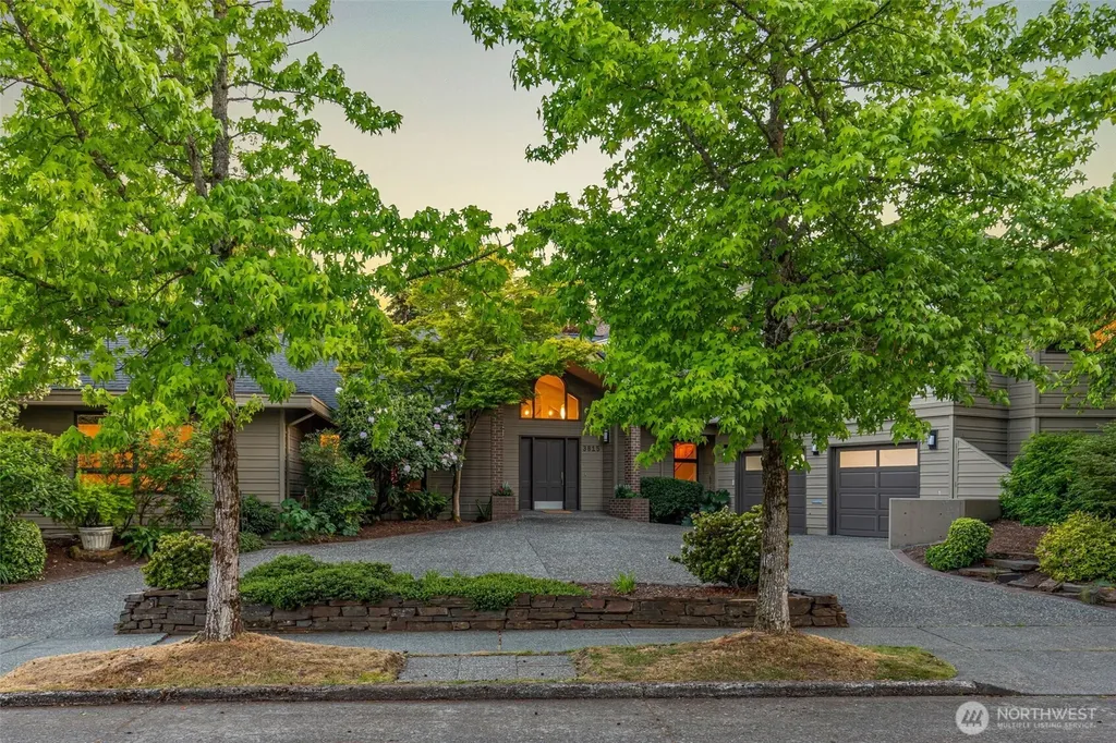 3815 E Mcgraw Street Seattle WA 98112
