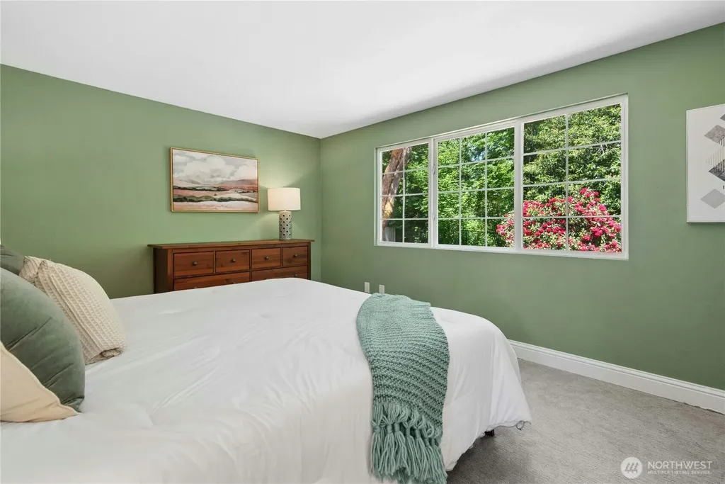 7814 NE 135th Place Kirkland WA 98034