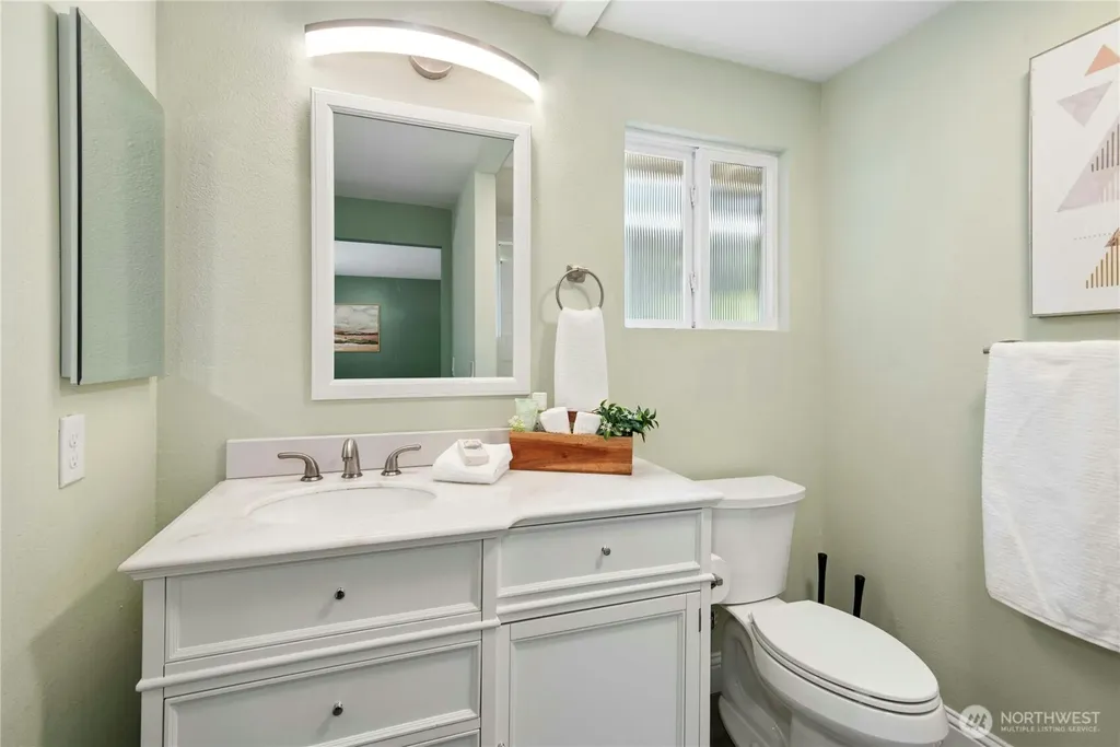 7814 NE 135th Place Kirkland WA 98034
