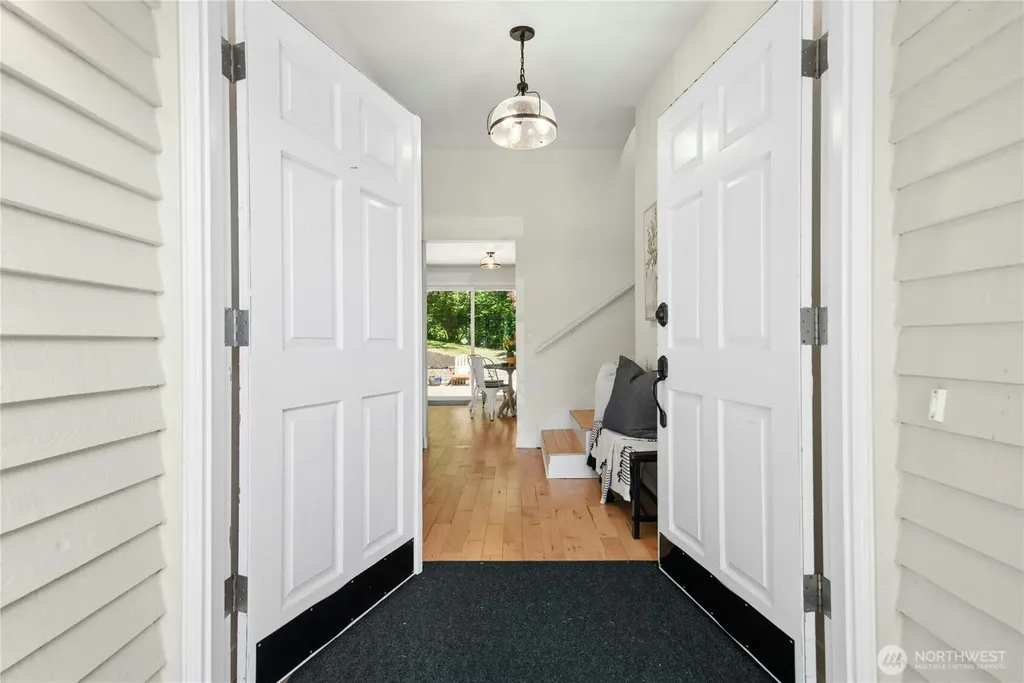 7814 NE 135th Place Kirkland WA 98034