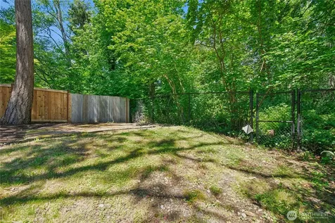 7814 NE 135th Place Kirkland WA 98034