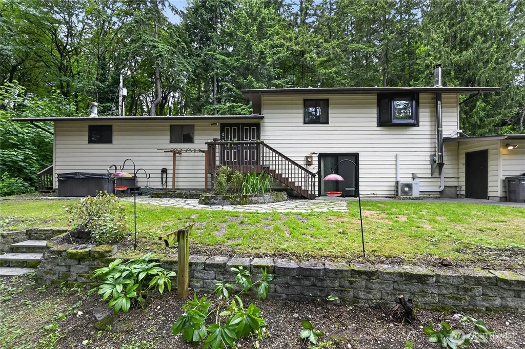 37135 2nd Avenue SW Federal Way WA 98023