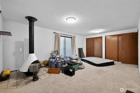 37135 2nd Avenue SW Federal Way WA 98023