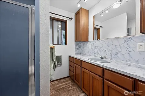 37135 2nd Avenue SW Federal Way WA 98023