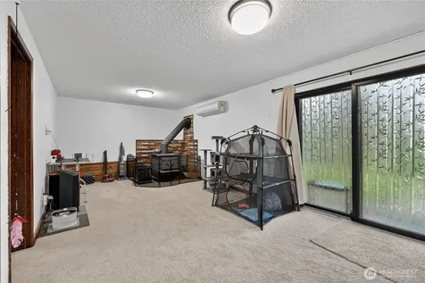 37135 2nd Avenue SW Federal Way WA 98023
